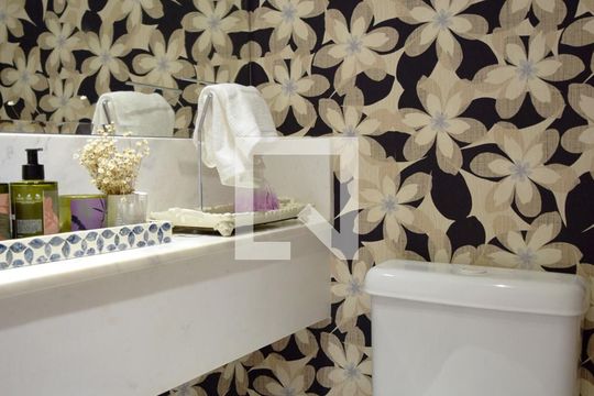 Lavabo de apartamento para alugar com 3 quartos, 181m² em Pinheiros, São Paulo