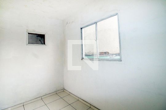 Quarto 2 de casa à venda com 2 quartos, 60m² em Irajá, Rio de Janeiro