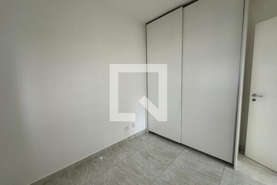 Quarto de apartamento para alugar com 2 quartos, 62m² em Green Valley, Barueri