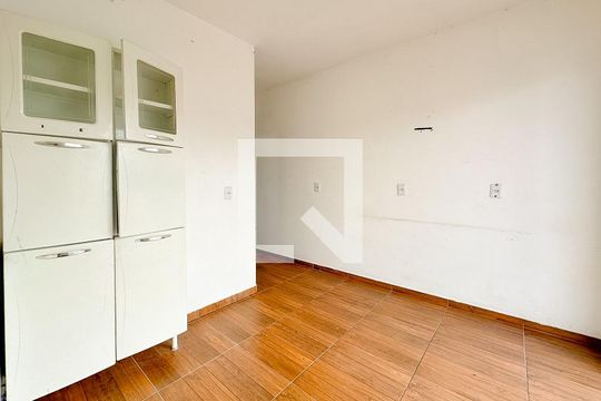 Sala/Cozinha de kitnet/studio para alugar com 1 quarto, 35m² em São João do Rio Vermelho, Florianópolis