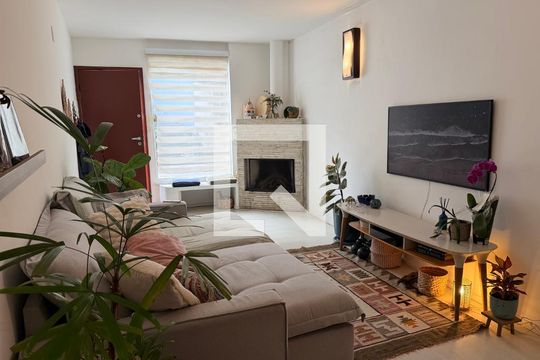 Sala de casa de condomínio à venda com 1 quarto, 120m² em Jardim das Acacias, São Paulo