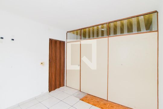 Quarto 1 de apartamento à venda com 2 quartos, 55m² em Jardim Cocaia, Guarulhos
