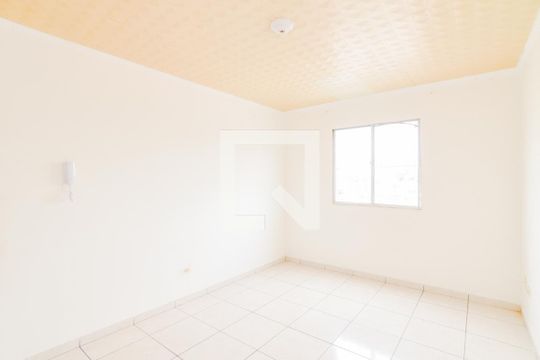 Sala de apartamento à venda com 2 quartos, 55m² em Jardim Cocaia, Guarulhos