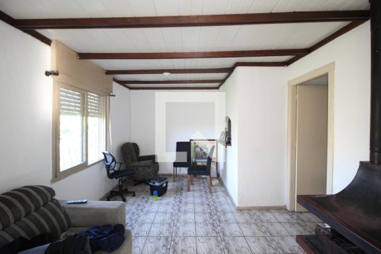Sala de casa à venda com 4 quartos, 200m² em Rubem Berta, Porto Alegre