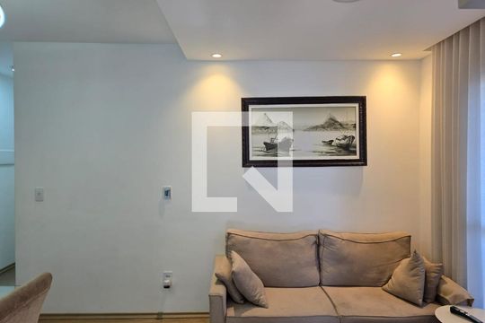 Sala  de apartamento à venda com 2 quartos, 51m² em Ponte Grande, Guarulhos