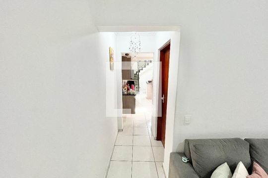 Corredor de casa à venda com 3 quartos, 259m² em Brasilândia, São Paulo