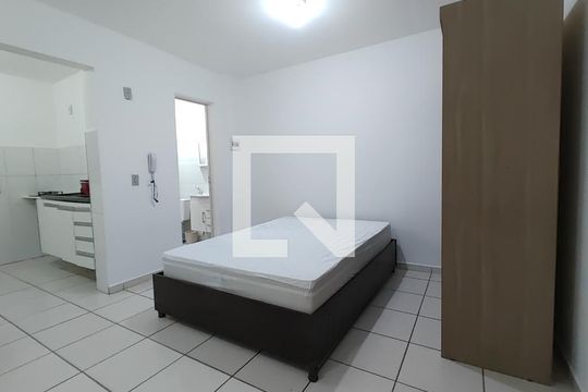 Kitnet/Studio para alugar com 1 quarto, 20m² em Jardim Patricia, Uberlândia