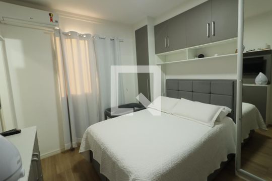 Suíte 1 de casa à venda com 2 quartos, 62m² em Remédios, Osasco