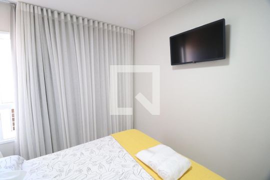 Quarto 1 - Suíte de apartamento para alugar com 2 quartos, 70m² em Santa Mônica, Uberlândia