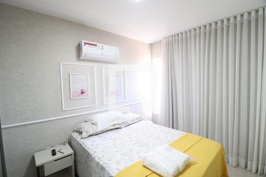 Quarto 1 - Suíte de apartamento para alugar com 2 quartos, 70m² em Santa Mônica, Uberlândia