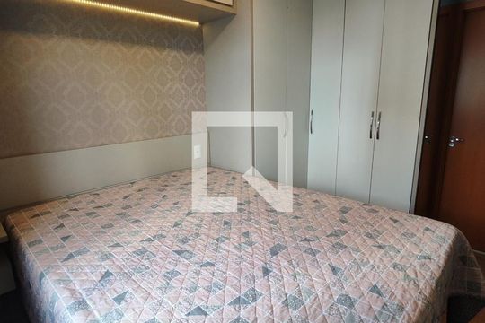 Quarto de apartamento à venda com 2 quartos, 50m² em Setor Faicalville, Goiânia