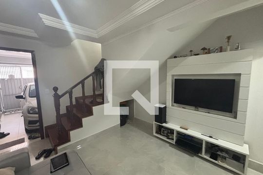 Sala  de casa para alugar com 3 quartos, 313m² em Lageado, Ferraz de Vasconcelos
