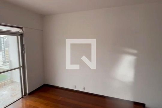 Sala de apartamento para alugar com 3 quartos, 112m² em Centro, Juiz de Fora