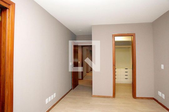 Quarto 1 Suíte de apartamento para alugar com 3 quartos, 158m² em Auxiliadora, Porto Alegre