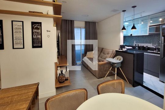 Sala de apartamento à venda com 2 quartos, 65m² em Maria Paula, Niterói