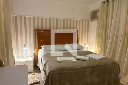 Quarto 2 de casa para alugar com 4 quartos, 200m² em Agronômica, Florianópolis