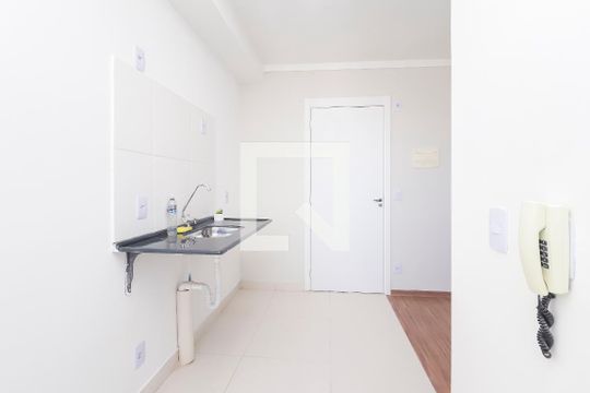 Cozinha e Área de Serviço de apartamento à venda com 2 quartos, 39m² em Cidade Líder, São Paulo