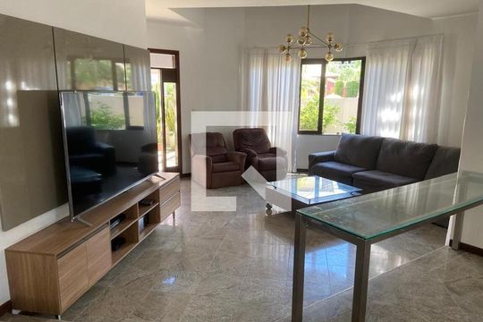 Sala de casa para alugar com 5 quartos, 390m² em Jaguaribe, Salvador
