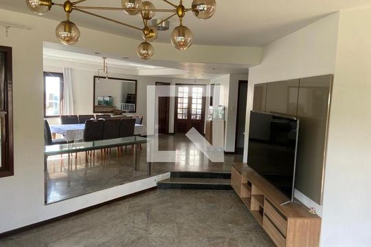 Sala de casa para alugar com 5 quartos, 390m² em Jaguaribe, Salvador