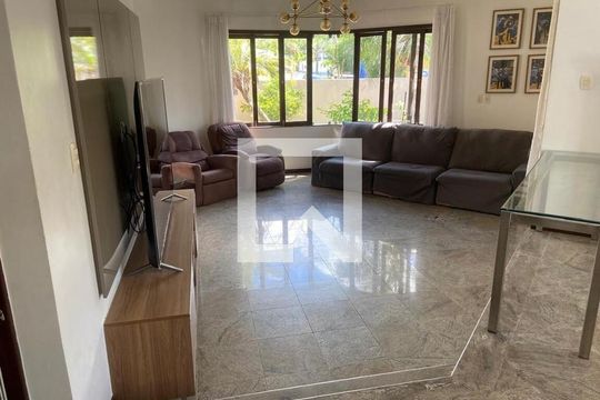 Sala de casa para alugar com 5 quartos, 390m² em Jaguaribe, Salvador