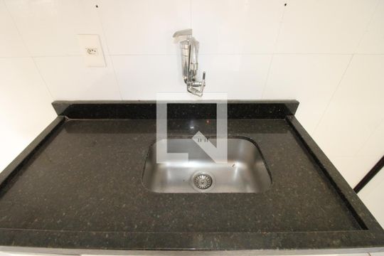 Sala / Cozinha de apartamento à venda com 2 quartos, 45m² em Fazenda Aricanduva, São Paulo