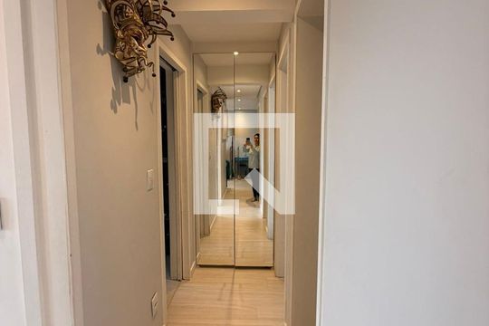 Corredor de apartamento à venda com 3 quartos, 86m² em Centro, Diadema