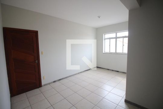 Apartamento para alugar com 3 quartos, 110m² em Água Branca, Contagem