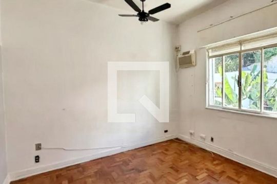 Casa à venda com 4 quartos, 320m² em Sumaré, São Paulo