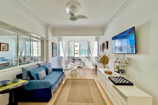 Sala de apartamento para alugar com 2 quartos, 71m² em Copacabana, Rio de Janeiro