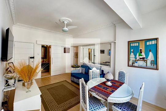 Sala de apartamento para alugar com 2 quartos, 71m² em Copacabana, Rio de Janeiro