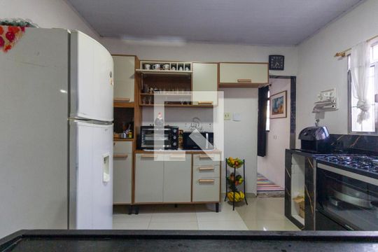 Casa à venda com 5 quartos, 307m² em Penha de França, São Paulo