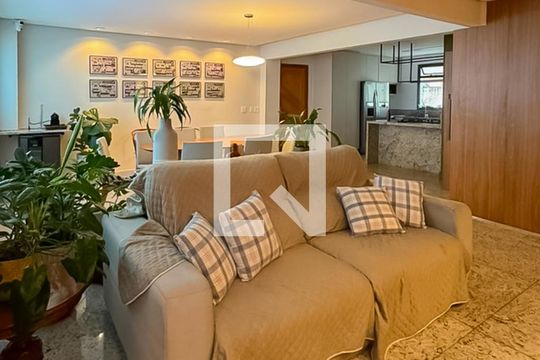 Apartamento à venda com 4 quartos, 120m² em Savassi, Belo Horizonte