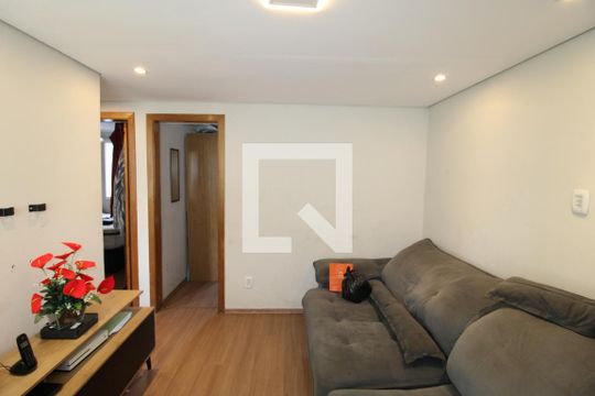 Sala de apartamento para alugar com 2 quartos, 46m² em Conjunto Residencial José Bonifácio, São Paulo
