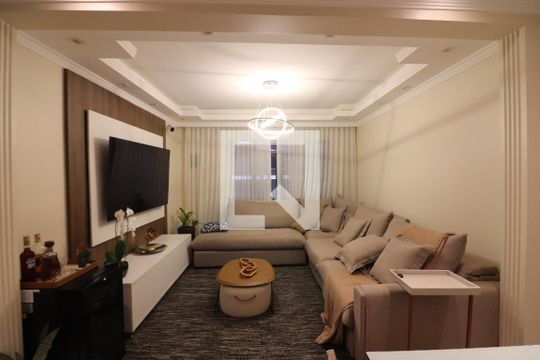 Sala  de casa à venda com 4 quartos, 450m² em Batistini, São Bernardo do Campo