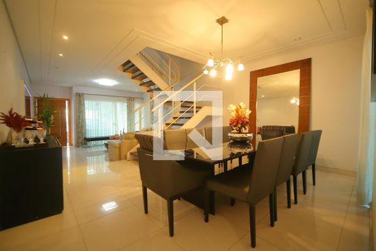 Sala ( Jantar)  de casa para alugar com 4 quartos, 249m² em Centro, São Bernardo do Campo