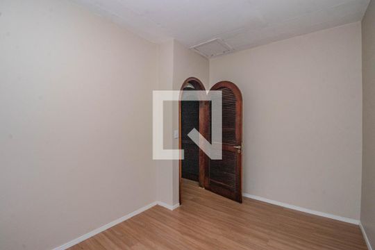Quarto 1 de casa para alugar com 3 quartos, 204m² em Santa Maria Goretti, Porto Alegre