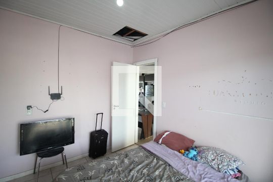 Quarto 1 de casa para alugar com 2 quartos, 126m² em Mário Quintana, Porto Alegre