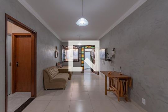 Sala de casa à venda com 2 quartos, 87m² em Santa Monica, Belo Horizonte