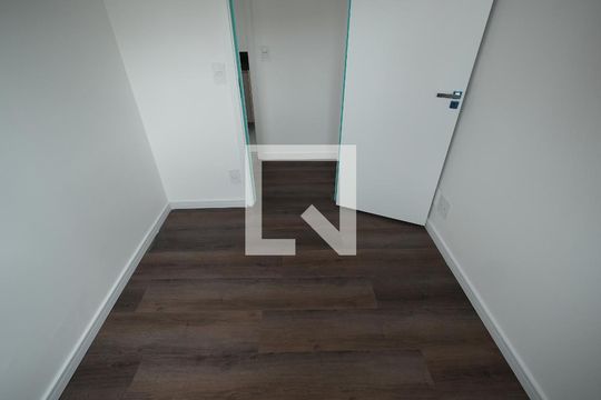 Quarto 1 de apartamento para alugar com 2 quartos, 46m² em Jardim, Santo André