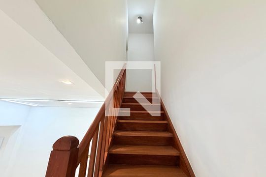 Sala de casa para alugar com 2 quartos, 120m² em Cidade Monções, São Paulo
