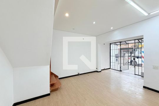 Sala de casa para alugar com 2 quartos, 120m² em Cidade Monções, São Paulo