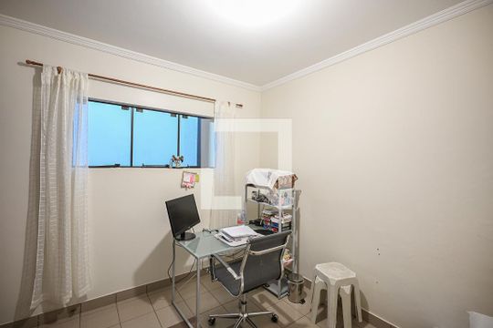 Escritório de casa à venda com 3 quartos, 320m² em Parque Monte Alegre, Taboão da Serra