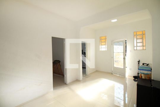Sala de casa à venda com 3 quartos, 100m² em Penha Circular, Rio de Janeiro