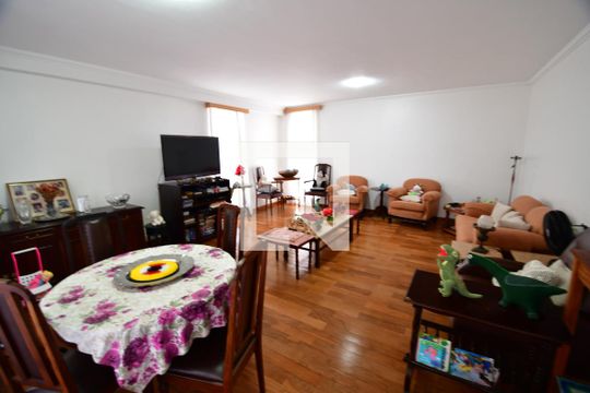 Sala de apartamento para alugar com 4 quartos, 224m² em Centro, Campinas