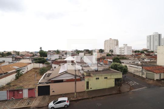 Quarto 1 de apartamento para alugar com 2 quartos, 58m² em Daniel Fonseca, Uberlândia