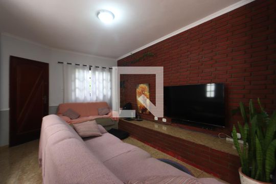 Casa à venda com 3 quartos, 177m² em Cidade São Mateus, São Paulo