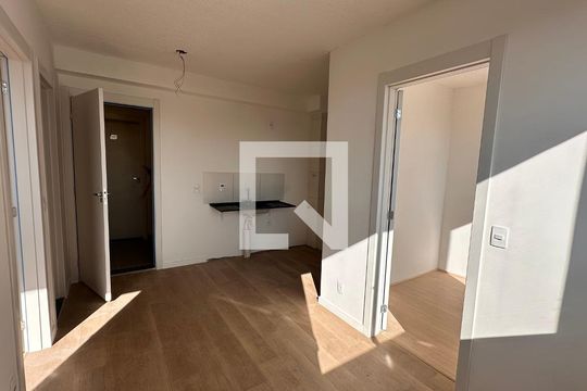 Sala/cozinha de kitnet/studio à venda com 2 quartos, 34m² em Jardim São Luís, São Paulo