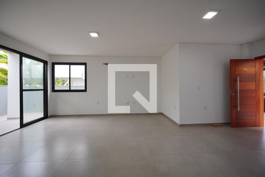Sala de casa para alugar com 2 quartos, 120m² em Ingleses Norte, Florianópolis