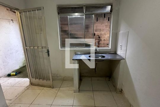 Studio de casa para alugar com 1 quarto, 45m² em Vargem Grande, Rio de Janeiro