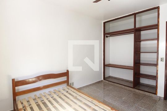Apartamento para alugar com 2 quartos, 60m² em Ogiva, Cabo Frio